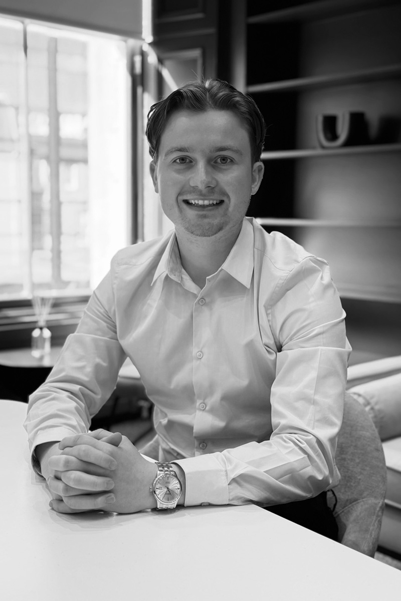 Lee Barton,  Surveyor - Cost Consultancy